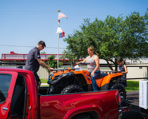 Motorcycle Dealer «Woods Cycle Country», reviews and photos, 1933 Interstate 35 Frontage Rd, New Braunfels, TX 78130, USA