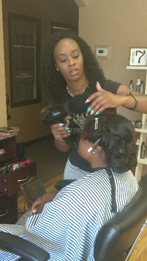 Beauty Salon «Studio 78 Unisex Hair Salon and Beauty Suites», reviews and photos, 1780 S Nova Rd #10&11, South Daytona, FL 32119, USA