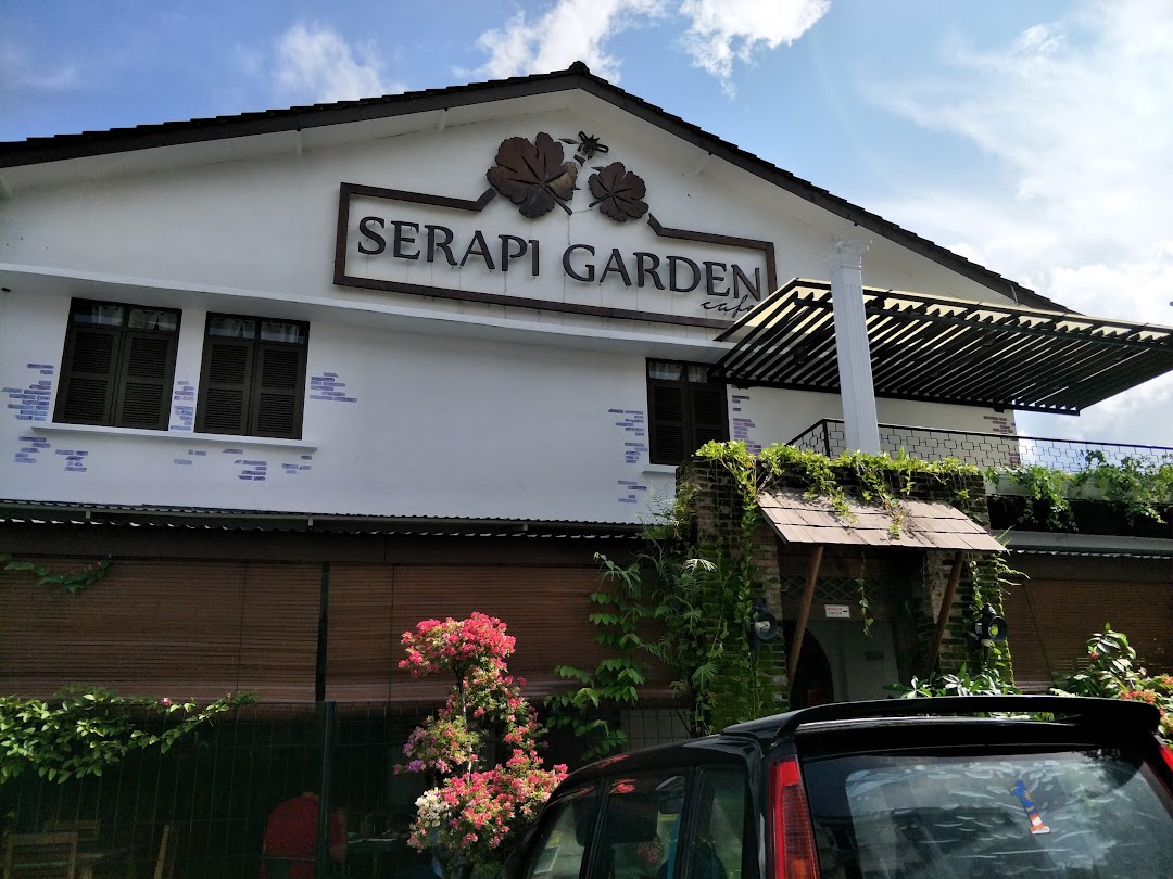 Serapi Garden Cafe