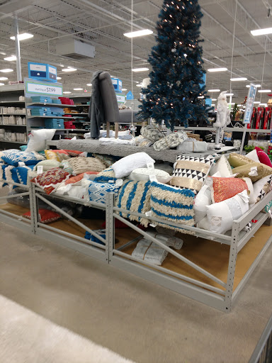 Home Goods Store «At Home», reviews and photos, 4620 Stadium Dr, Kalamazoo, MI 49008, USA