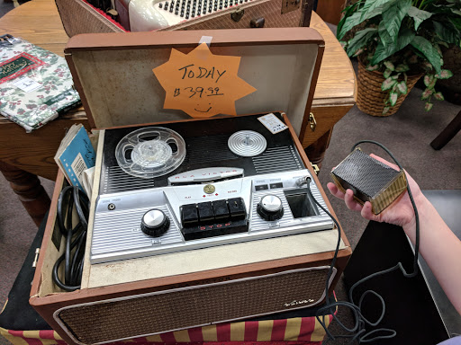 Thrift Store «The Salvation Army Family Stores», reviews and photos, 2655 E Grand River Ave, East Lansing, MI 48823, USA