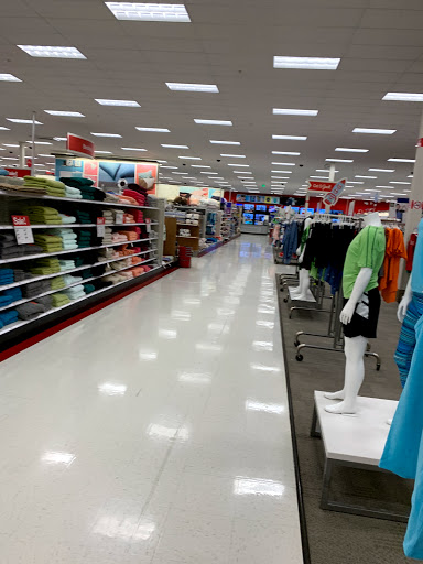 Department Store «Target», reviews and photos, 605 Boston Post Rd E, Marlborough, MA 01752, USA