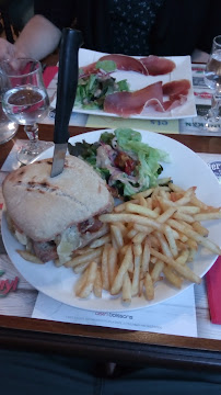Sandwich à la viande du Restaurant français L'Arbalète à Murol - n°8