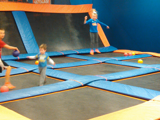 Amusement Center «Sky Zone Trampoline Park», reviews and photos, 4381 Whipple Ave NW, Canton, OH 44718, USA