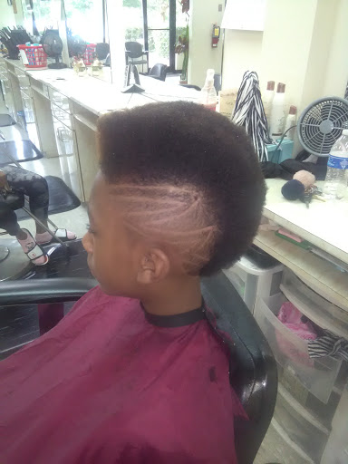 Beauty Salon «Nouveau-U Unisex Salon», reviews and photos, 1006 Settlers Landing Rd # M, Hampton, VA 23669, USA