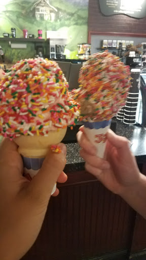 Ice Cream Shop «J.P. Licks», reviews and photos, 311 Harvard St, Brookline, MA 02446, USA