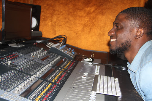 Amberjack Music Studio/ Imaginate Sounds Limited, Boke street, Wuse, Abuja, Nigeria, Engineer, state Federal Capital Territory