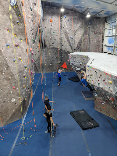 Rock Climbing Gym «Vertical Dreams - Nashua», reviews and photos, 25 E Otterson St, Nashua, NH 03060, USA