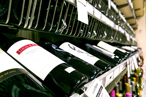 Liquor Store «Hidden Lake Liquors and Bar», reviews and photos, 2011 NJ-27, Somerset, NJ 08873, USA