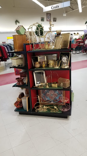 Thrift Store «The Salvation Army Family Store & Donation Center», reviews and photos, 45250 Northpointe Blvd, Utica, MI 48315, USA