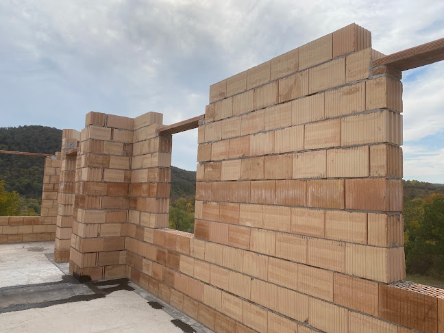 Nyitvatartás: Dabrónaki Attila kőműves, burkoló , gépi földmunka kertépítés , kert takarítás/ bricklayer, tiler,