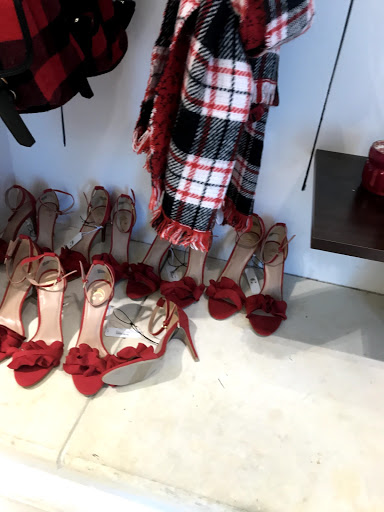 Fashion Accessories Store «Charming Charlie», reviews and photos, 5175 Deerfield Blvd, Mason, OH 45040, USA