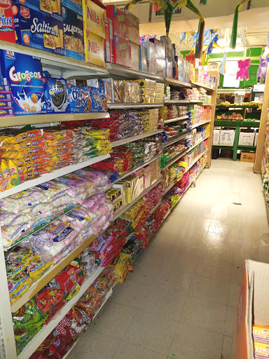 Grocery Store «Yuriria Supermarket», reviews and photos, 1830 Atlanta Hwy # A, Gainesville, GA 30504, USA