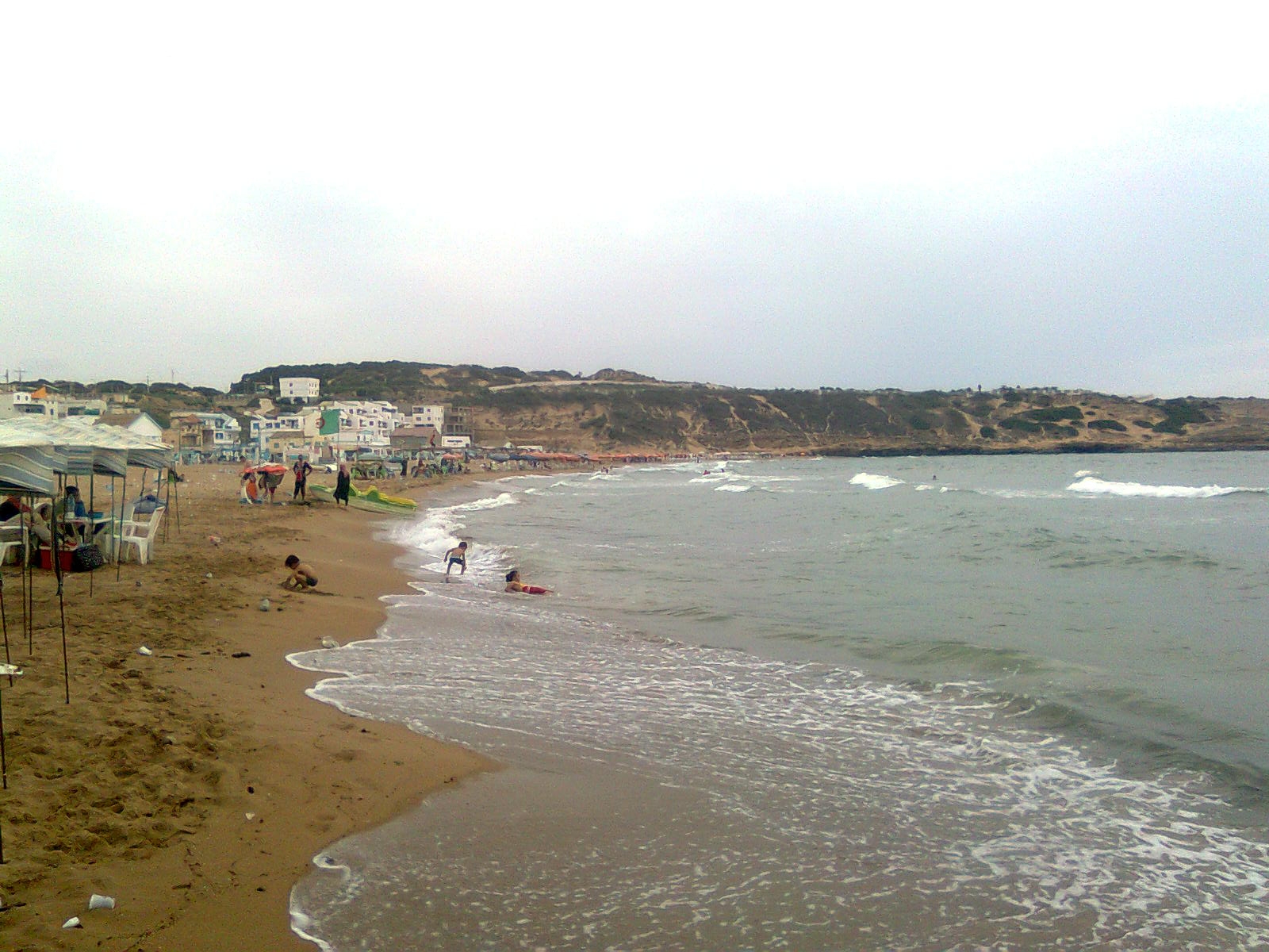 Zdjęcie Plage Terga z przestronna zatoka