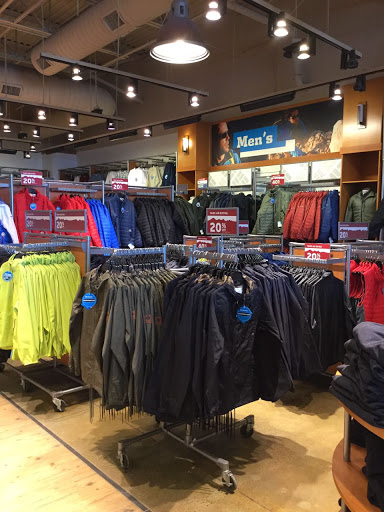 Sportswear Store «Columbia Sportswear Outlet Store at Tanger Outlet Center», reviews and photos, 6699 N Landmark Dr e, Park City, UT 84098, USA