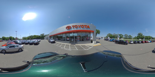 Toyota Dealer «Maplewood Toyota», reviews and photos, 2873 Maplewood Dr, Maplewood, MN 55109, USA