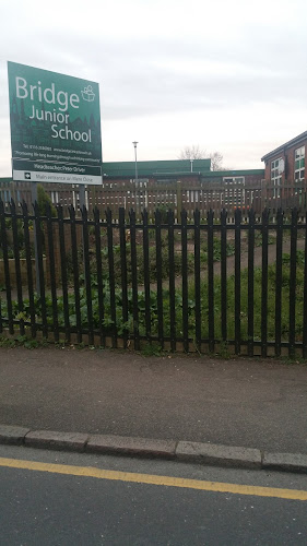 Reviews of Bridge Junior School in Leicester - School
