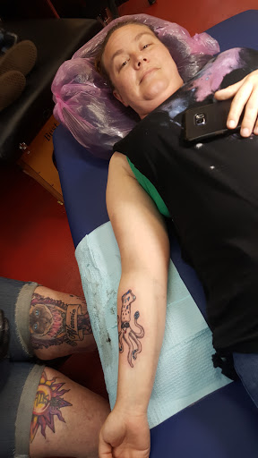 Tattoo Shop «Hot Rod Betties Tattoo», reviews and photos, 940 Edgewater St NW, Salem, OR 97304, USA