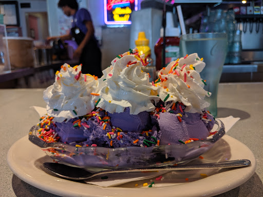 American Restaurant «The Purple Cow Restaurant», reviews and photos, 8026 Cantrell Rd, Little Rock, AR 72227, USA
