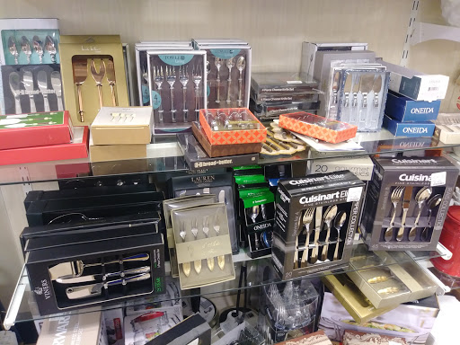 Department Store «HomeGoods», reviews and photos, 11100 W Burleigh St #140, Wauwatosa, WI 53222, USA