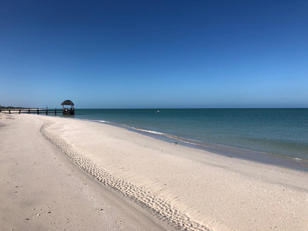 Fotografie cu Playa Maya cu drept și lung