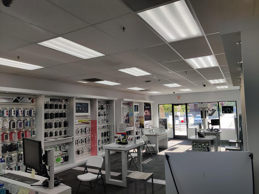 Cell Phone Store «GoWireless Verizon Authorized Retailer», reviews and photos, 7174 NE Cornell Rd, Hillsboro, OR 97124, USA