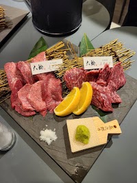 炭火焼 六輪