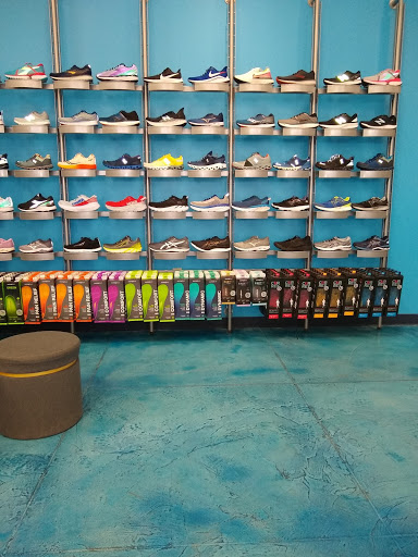 Sporting Goods Store «Fleet Feet Sports Buffalo», reviews and photos, 2290 Delaware Ave, Buffalo, NY 14216, USA