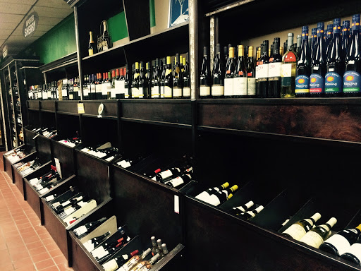 Liquor Store «Evanston 1st Liquors», reviews and photos, 1019 Davis St, Evanston, IL 60201, USA