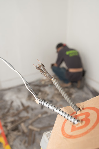 Electrician «Chicago Electrician - Arnold Electric Services», reviews and photos, 6645 N Oliphant Ave, Chicago, IL 60631, USA