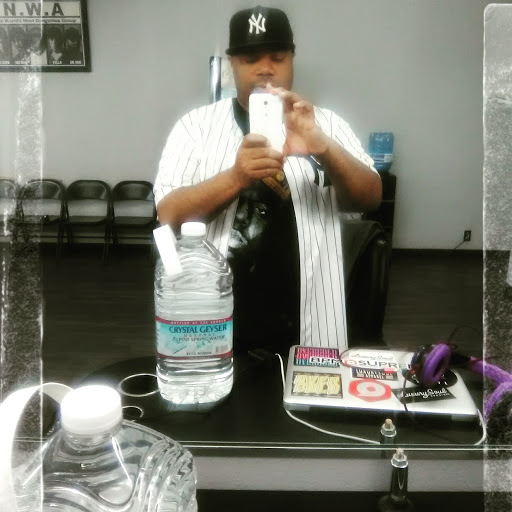 Barber Shop «Fade In Full Barbershop», reviews and photos, 11206 Whittier Blvd, Whittier, CA 90606, USA