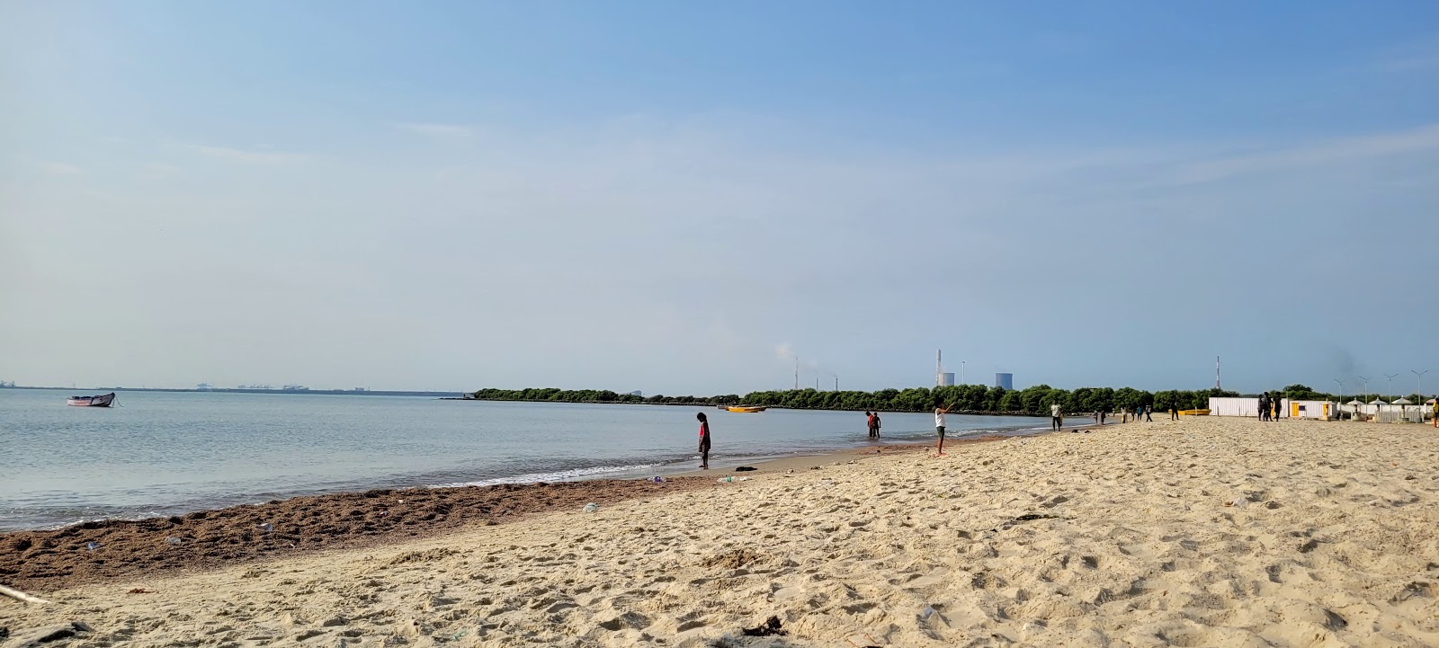 Foto von Muthu Nagar New Beach mit beiger sand Oberfläche