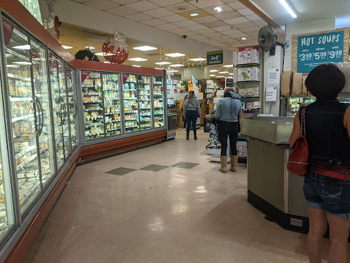 Grocery Store «Whole Foods Market», reviews and photos, 239 N Crescent Dr, Beverly Hills, CA 90210, USA