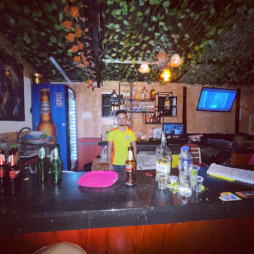 Leos bar mística lgbtQ chapinero