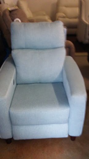 Furniture Store «Hudson’s Furniture & Mattress Outlet», reviews and photos, 3290 W 1st St, Sanford, FL 32771, USA