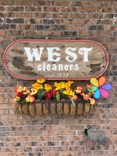 Dry Cleaner «West Cleaners Inc», reviews and photos, 37 College Ln, Dahlonega, GA 30533, USA