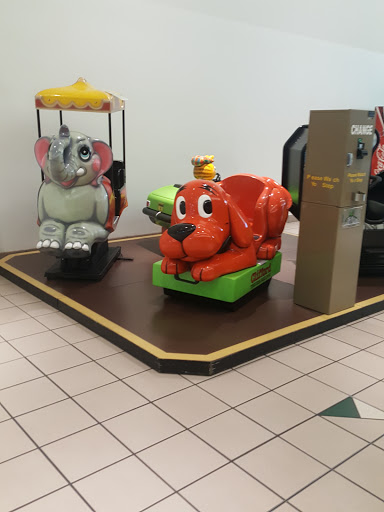 Movie Theater «Studio Movie Grill», reviews and photos, 12332 University Mall Ct, Tampa, FL 33612, USA