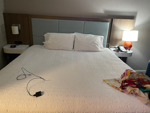 Hampton Inn & Suites Gilroy image