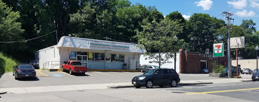 7-Eleven, 584 Washington St, Brighton, MA 02135, USA, 