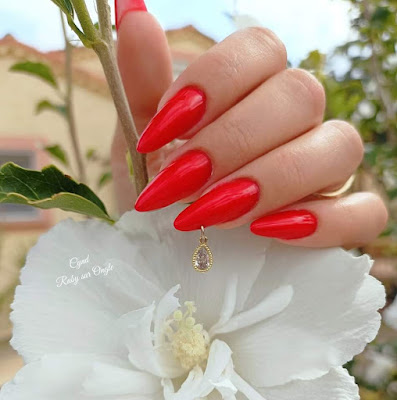 Ruby sur ongle à Bernis