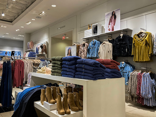 Clothing Store «F21 XXI», reviews and photos, 9601 SW Washington Square Rd, Tigard, OR 97223, USA