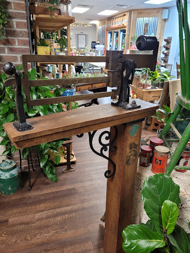 Florist «Chippewa Valley Floral», reviews and photos, 507 S Barstow St, Eau Claire, WI 54701, USA