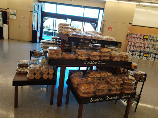 Grocery Store «Albertsons», reviews and photos, 110 E Carson St, Carson, CA 90745, USA