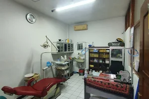 Klinik Tanjung Anyar 24 jam umum dan Gigi image