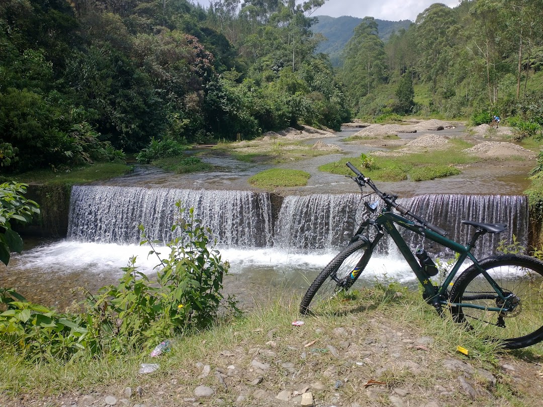 Sector la clara rio medellin