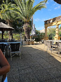 Atmosphère du Restaurant Glaces Lu à Istres - n°12