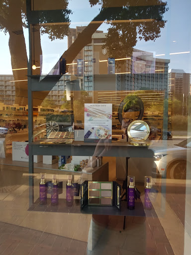 Beauty Salon «Beauty Brands», reviews and photos, 438 Ward Pkwy, Kansas City, MO 64112, USA