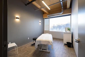 Massage Experts Laval image