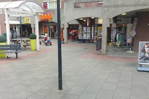 Winkelcentrum Waardhuizen image