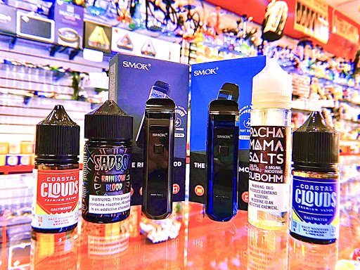 Tobacco Shop «Lotus Smoke Shop», reviews and photos, 4396 Tamiami Trail N, Naples, FL 34103, USA